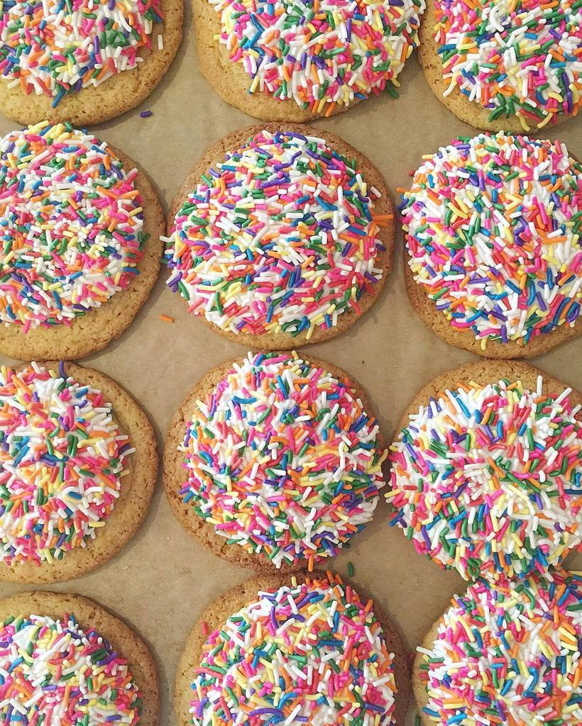 We all have a reason to celebrate. 🎉🎉 We are open for another 90 minutes! These confetti c… instagram.com/p/BJ5-I1YhKTc/