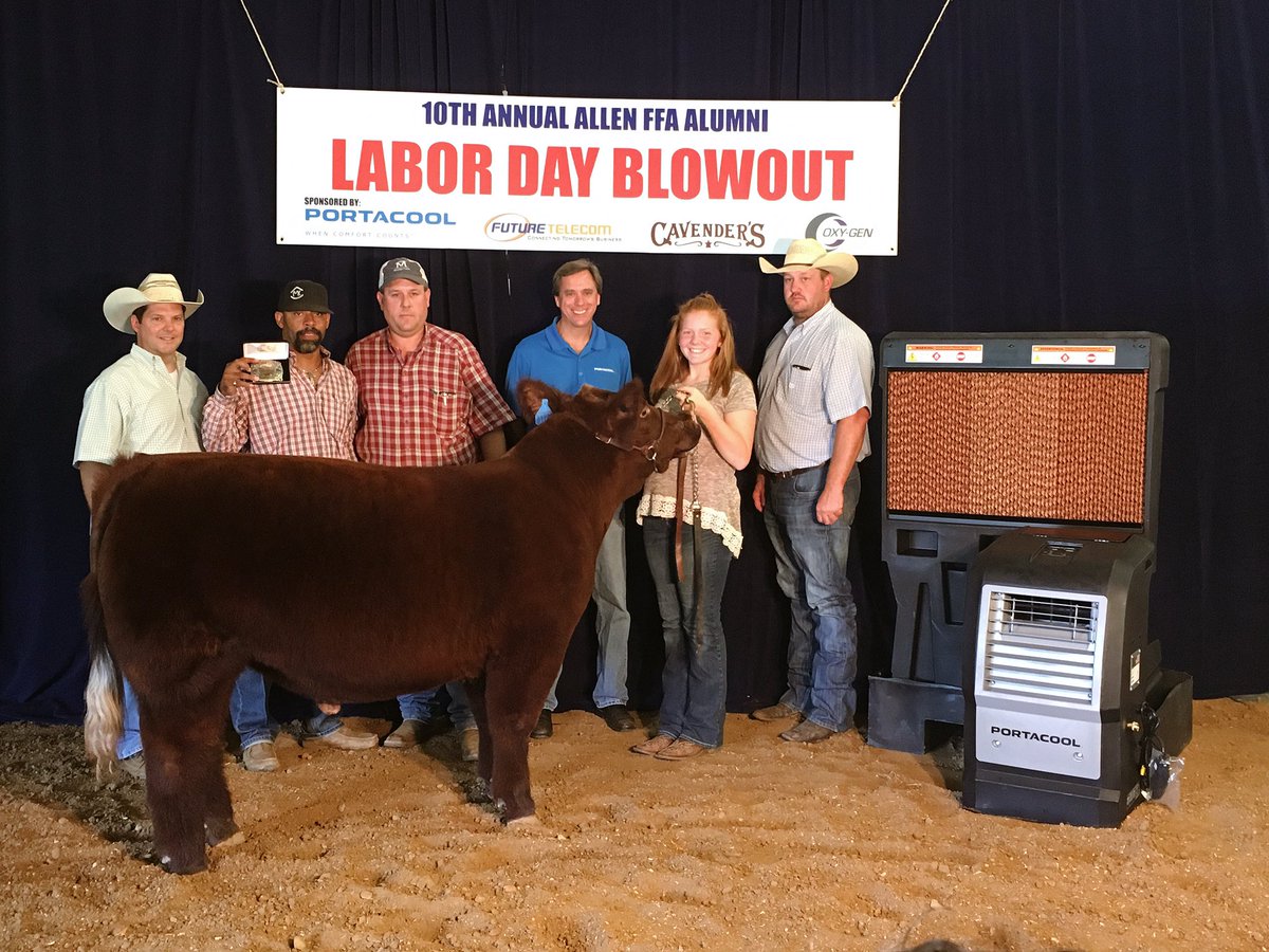 LaborDayBlowOut's tweet photo. Big red takes reserve! Check out our instagram labordayblowout to check out our the overall grand steer! https://t.co/vKl7bENOpI