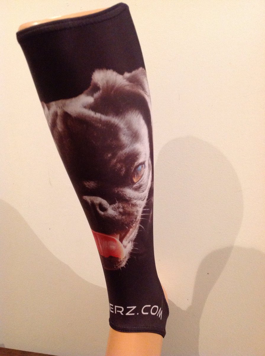 shinnerz_com's tweet photo. One off spec edition #pug #shinnerz #medium #twittercomp #hockey get someone with #bluetick to RT to win. https://t.co/AflxZ031N8