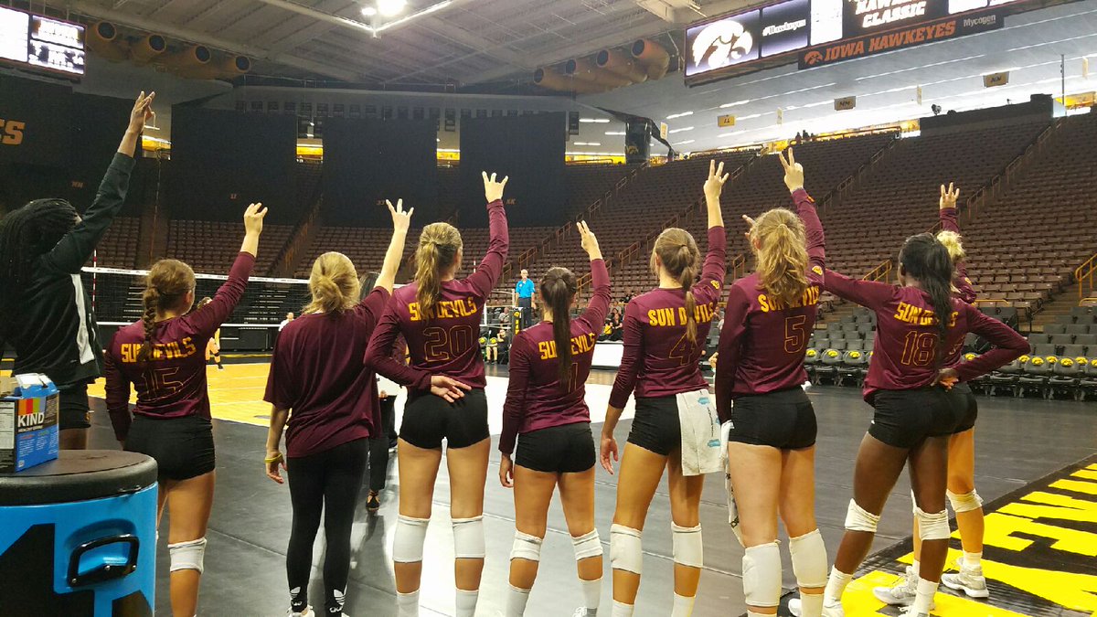 SunDevilVB's tweet image. 15-8 ASU. ASU takes down Oakland in 5 sets, behind career day from MacLean (23K, .375% hitting, 3 blocks) #NewOrder
