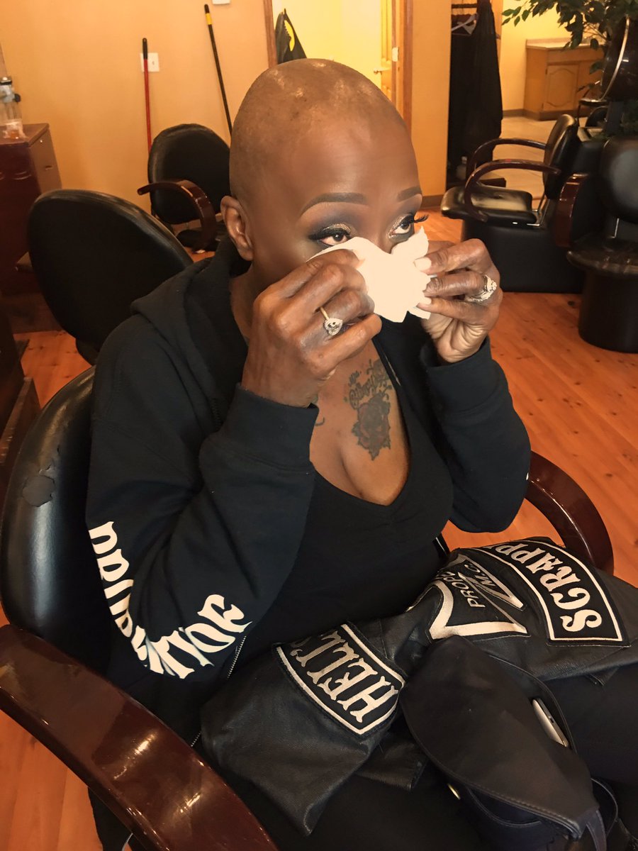Ociera__'s tweet photo. Sometimes things happen to us but that doesn't make us any less beautiful. 🎨 by me. She made me cry. #FuckCancer ❤�� https://t.co/1h8dCljA5g