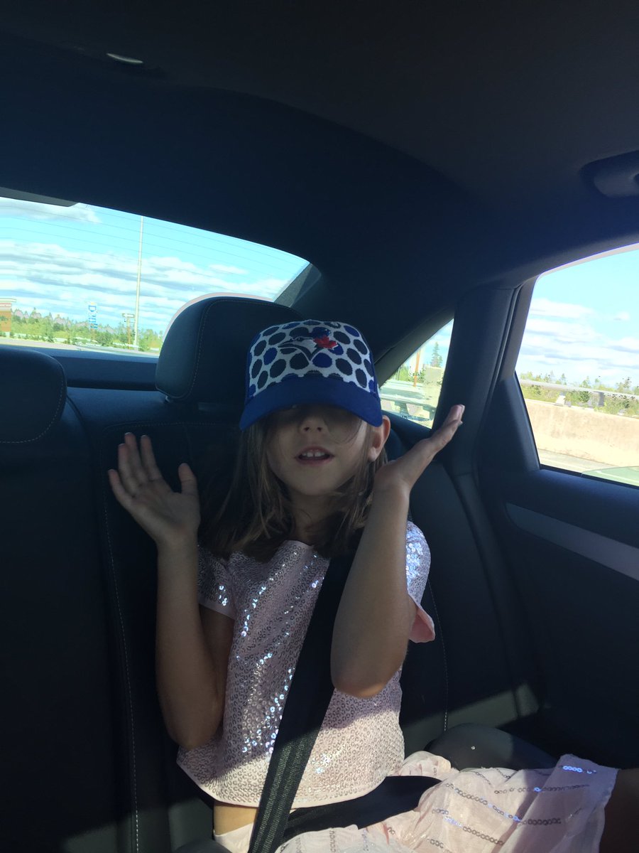 afergus's tweet photo. Pretty in pink topped in blue! #OurMoment #madisonstyle @BlueJays https://t.co/Of74Jj3qY1