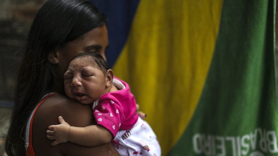 bbcbrasil's tweet photo. Por que há mais casos de #microcefalia no Brasil do que em outros países afetados por #zika? https://t.co/dc7xrFAQdB https://t.co/MfW1FfvTwN