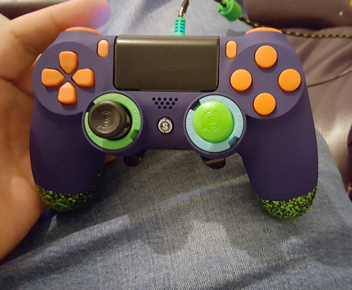 My Beauutttiiful Scuf Controller, what do you guys think?😜 @amberhartlin  <a href="/Ms5000watts/">Ms5000Watts</a> @DestinyFunPoPo <a href="/RealKraftyy/">Kraftyy</a>