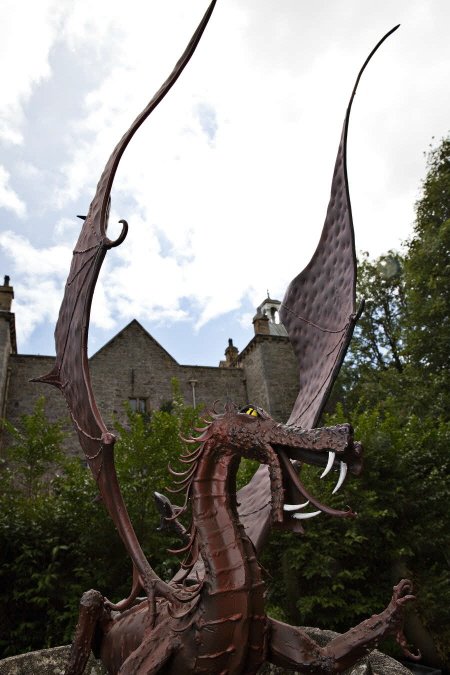 reviewwales's tweet photo. Amazing hand-crafted steel Welsh Red Dragon sculptures for #StatuesDay
Photos: https://t.co/vE8SRfh89q
#Wales #Cymru https://t.co/TErmz5D4Vy