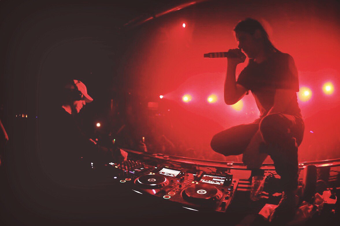 DMahoneyphoto's tweet photo. Couple surprise performances by @alunageorge and @Kiesza with @diplo @skrillex @XSlasvegas #XSLDW ๐ธ๐ธ๐ธ https://t.co/eA7OHatJ3o