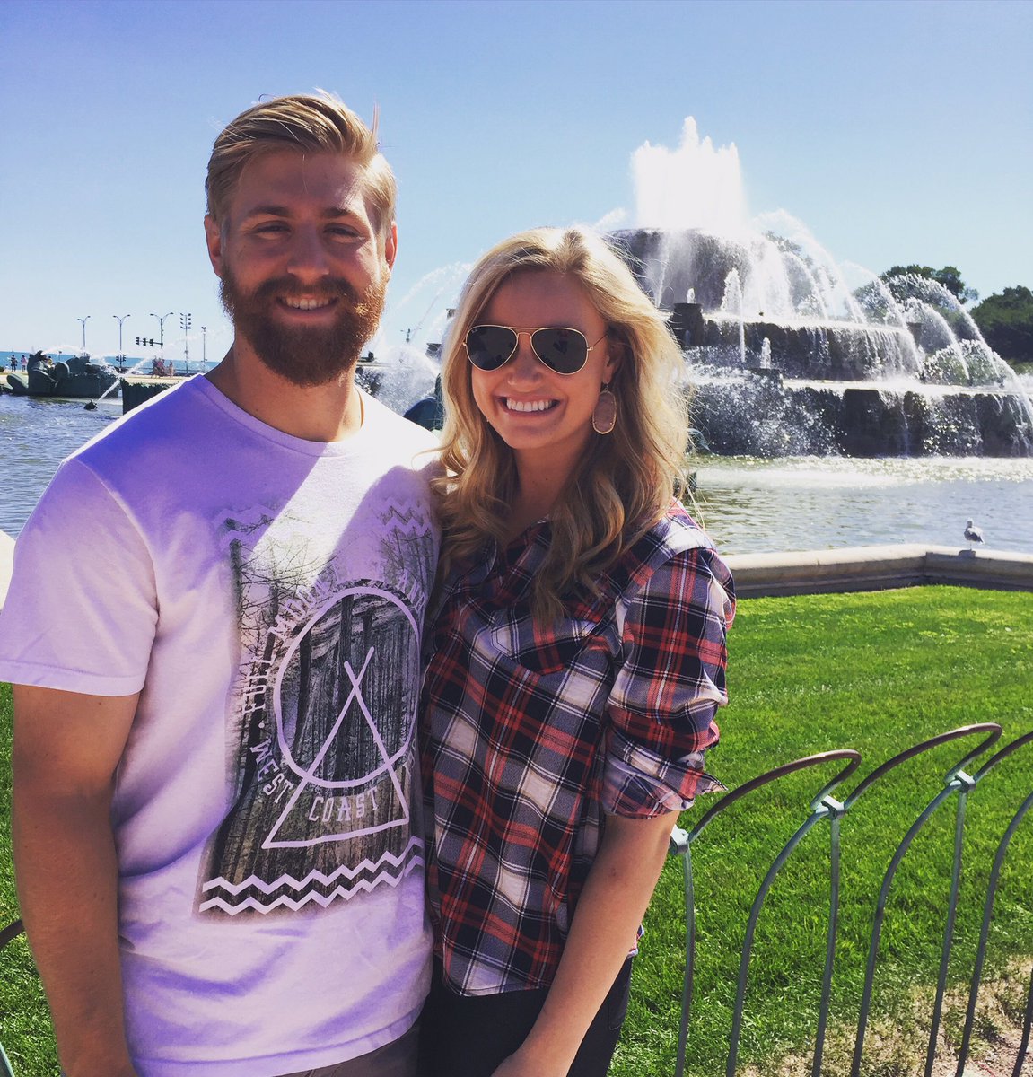 AAndersonUTSW's tweet photo. It's been a beautiful, cool fall day exploring Chicago with my person. #LDWeekend https://t.co/DliL4qz9kB