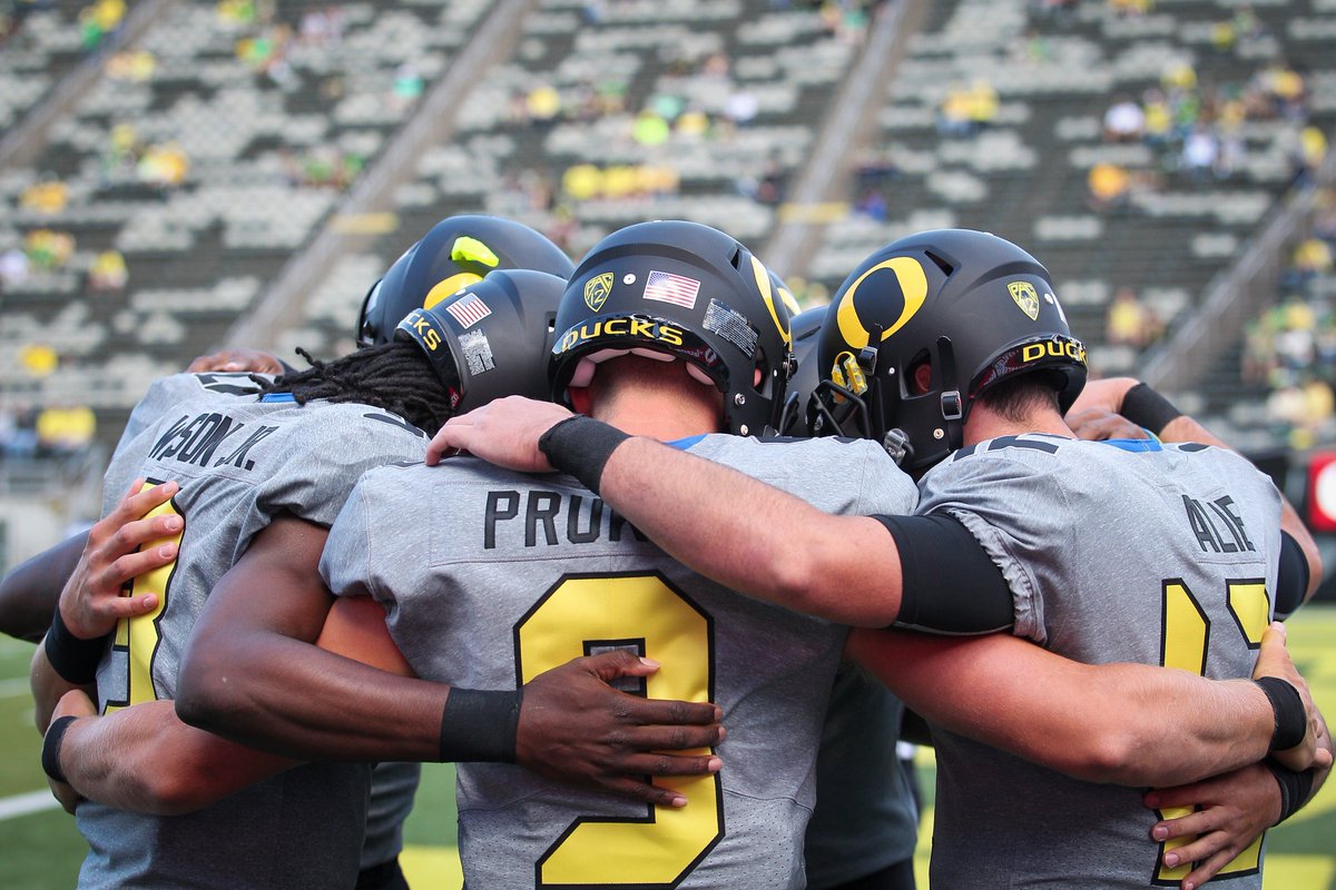 GoDucks's tweet photo. Dial in. Dial up. #GoDucks https://t.co/HZaKx6dnlj