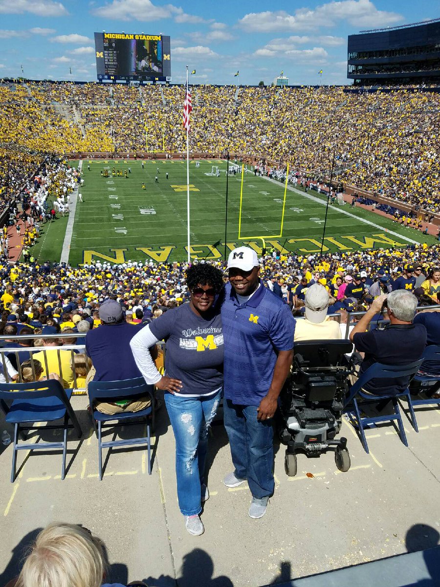 EvelynOwensWare's tweet photo. Great Game #THEBIGHOUSELIVE U of M https://t.co/yswj2GAxLo