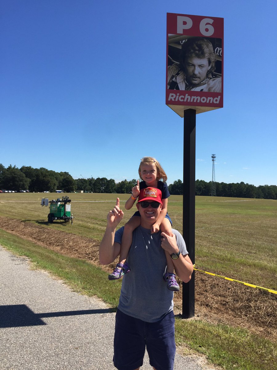 ShaneWellington's tweet photo. @kylepetty @TimRichmondRIP @Folgers @TeamHendrick I'm representing #TimRichmond @TooToughToTame #NASCARThrowback 🏁☝🏻 https://t.co/WL5udWPF46