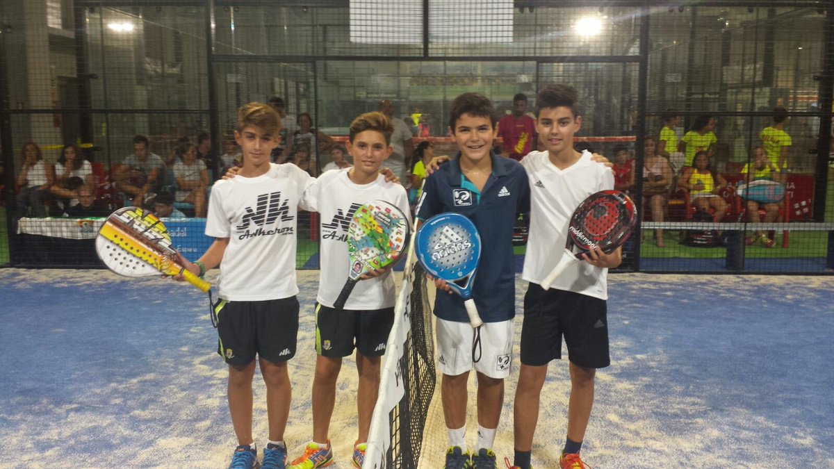 rafa271065's tweet photo. Estamos en la final !!! #CtoEspMenores @adidas_padel @fexpadel https://t.co/Ox4KsMNTNo