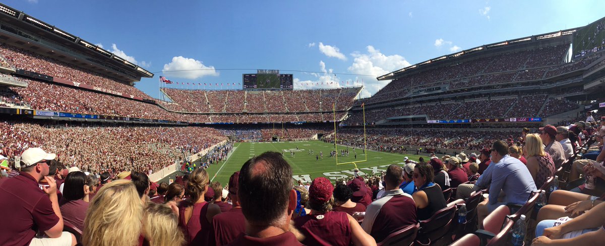 lil_snuzi_vert's tweet photo. BTHO ucla!!! It's Fightin Texas Aggie Football season! #12thMan #txags #BTHOucla https://t.co/28s5s343Wj