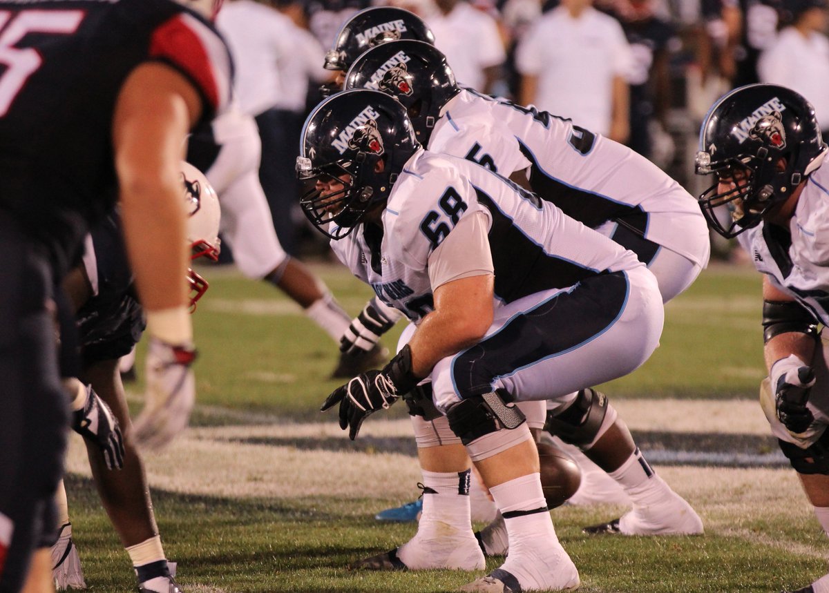 BlackBearsFB's tweet photo. Let's hear it for the big fellas up front - no sacks allowed by the Black Bear O-Line! #Hunters #CAAFB https://t.co/BGl8IVRzWY