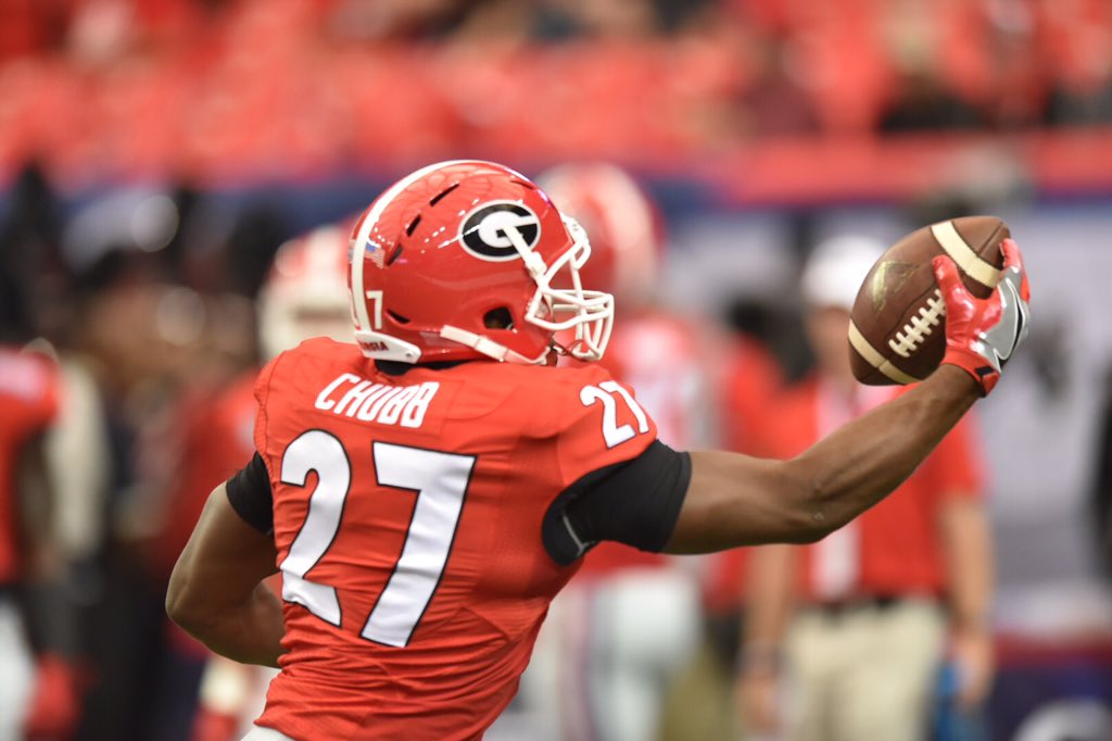RadiNabulsi's tweet photo. Nick Chubb is just messing with UGA fans now, making one handed catches out here https://t.co/9mIUbXfFWE