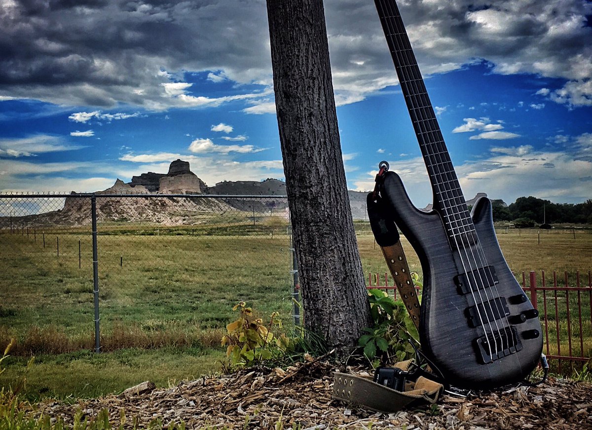 Marty_OBrien's tweet photo. Today's installment of "Basses in Weird Places". Soundcheck w/ @LitaFord in Gering, Nebraska.
#FiveRocksAmphitheater https://t.co/1D7ZMn7mzb