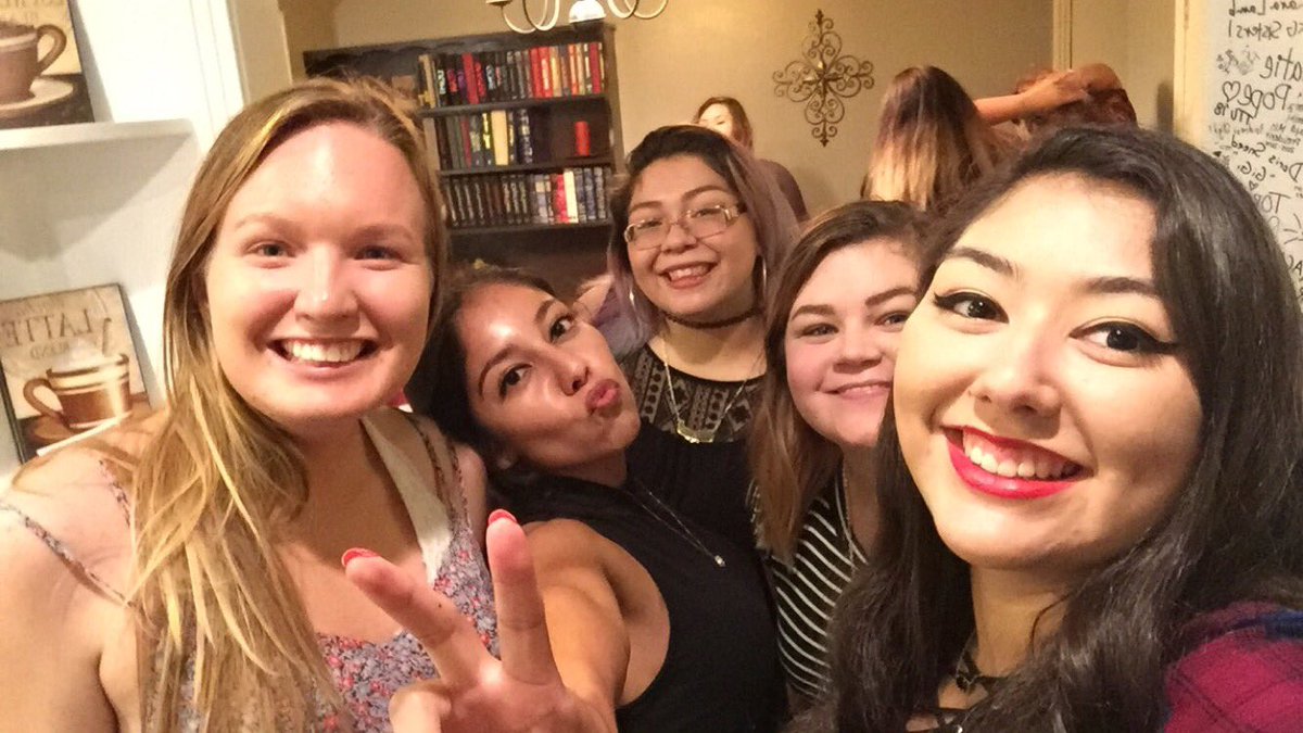 Iriann27's tweet image. So happy to be back with these babes😍 #MillerGirls #TTU20