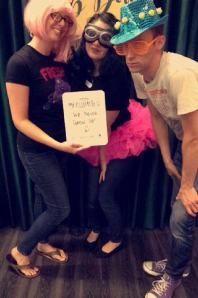 vromans's tweet image. Our children's dept. being #peculiar during our #LoopDay celebration. @vromansupstairs #staypeculiar #MissPeregrines