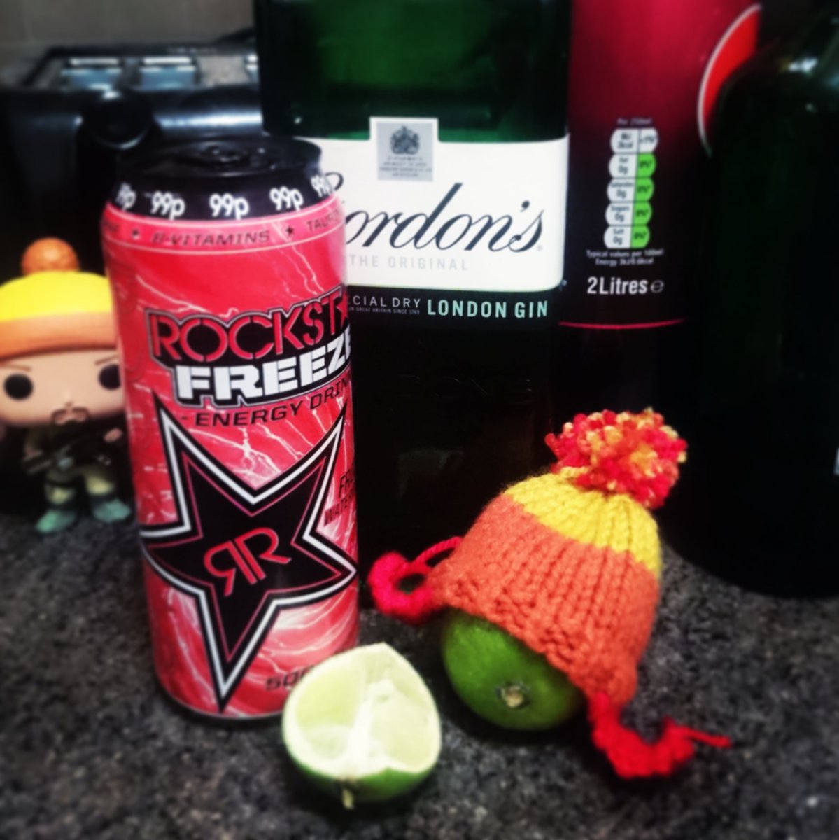 Optimusdan_'s tweet photo. It's Dansbocs birthday, so tonight it's @GordonsGinUK @Rockstar_Energy @Firefly_Game #jayneshat #gamers #geeks https://t.co/zU8vBD298c