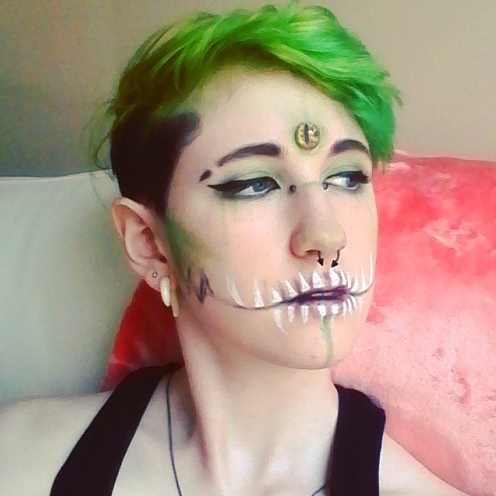 Mswitch_'s tweet photo. More makeup from today! #sfx #makeup https://t.co/tBqeeOOUCL