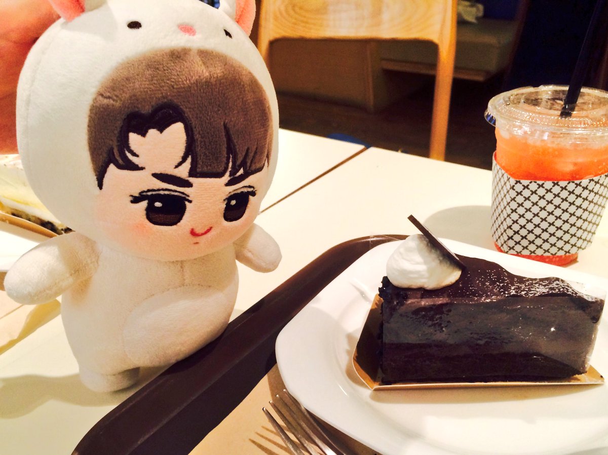 Hyangtori's tweet photo. 마망...뭐 먹어요..?ㅎᴗㅎ)✨
#햫토리 https://t.co/XTho6Gj5vU