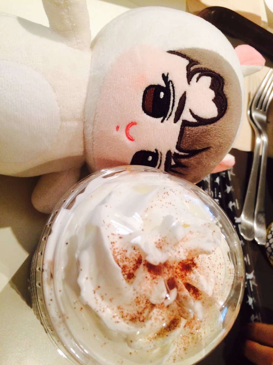 Hyangtori's tweet photo. 마망...뭐 먹어요..?ㅎᴗㅎ)✨
#햫토리 https://t.co/XTho6Gj5vU