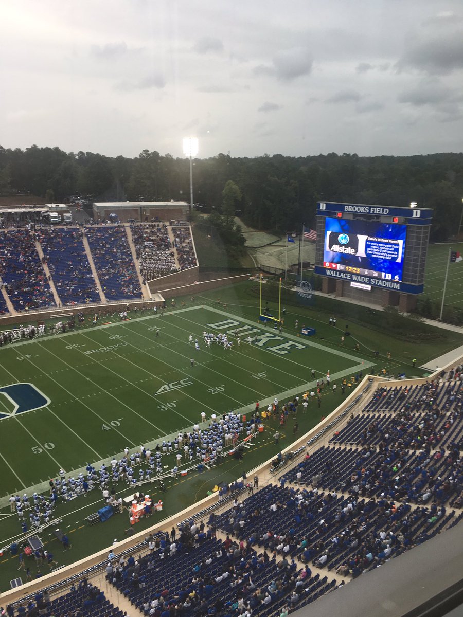 Katadhin's tweet image. Duke on the scoreboard less than 3 minutes into the season. #ourprogram #goduke