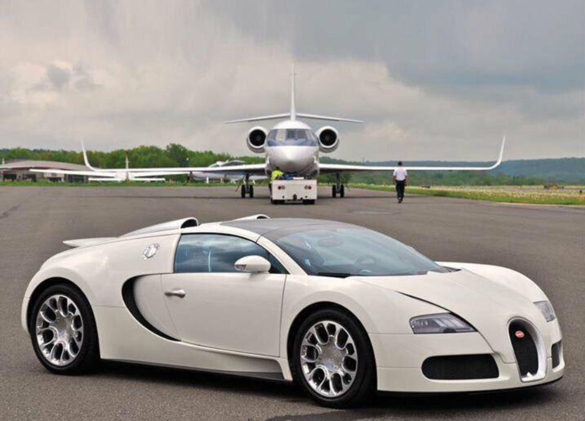 CRUISEAROUND's tweet photo. THE PLANE OR THE CAR? https://t.co/fwiWDA4a1b