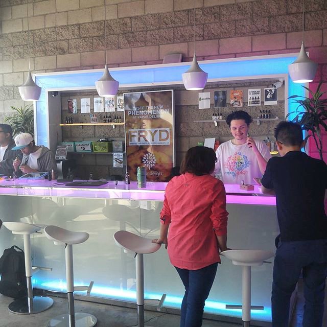 VaporDelight's tweet photo. https://t.co/QMhKDZtrKi featured us in their article "Where to Buy #Vape Juice in #LA": https://t.co/utO0PX3v4x 👌🏼 https://t.co/MgyrniWoxI