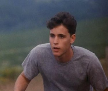 haimpictures's tweet photo. Eric in Oh, What a Night (1992) https://t.co/NkHjUoorTz