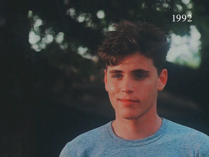 haimpictures's tweet photo. Eric in Oh, What a Night (1992) https://t.co/NkHjUoorTz