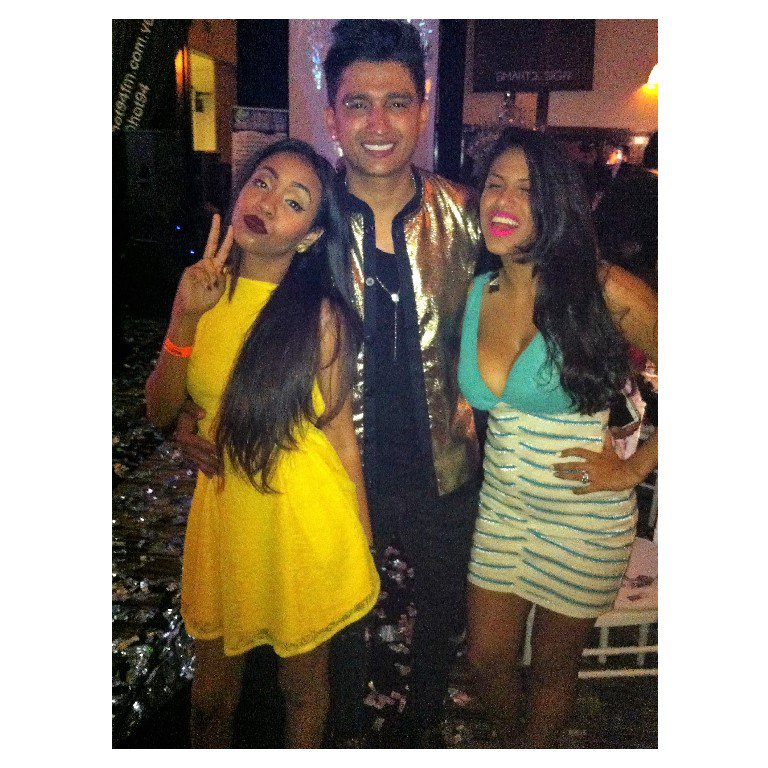 MeDicenBecky's tweet photo. Siento Bonito❤️ #ExploCreativa #TalentazoVenezolano
@JUANMIGUELMusic @carlimarcanov https://t.co/2GEJyLZAwn