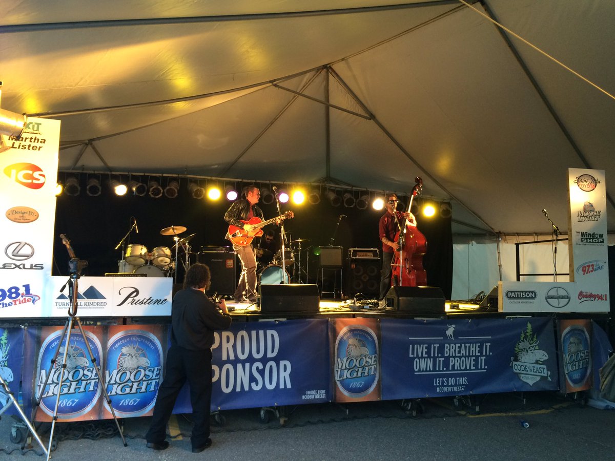 MichelleinNB's tweet photo. Loving Brian Baker @KVJazzFest !! https://t.co/E37McphBfz