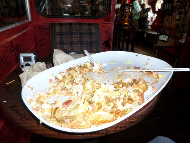 AJLeatherman's tweet photo. Tried the Homewrecker at @GotTheWeenies -finished the dog &amp; bun, but couldn't win the whole challenge in time. :( https://t.co/77iTwWmmPC