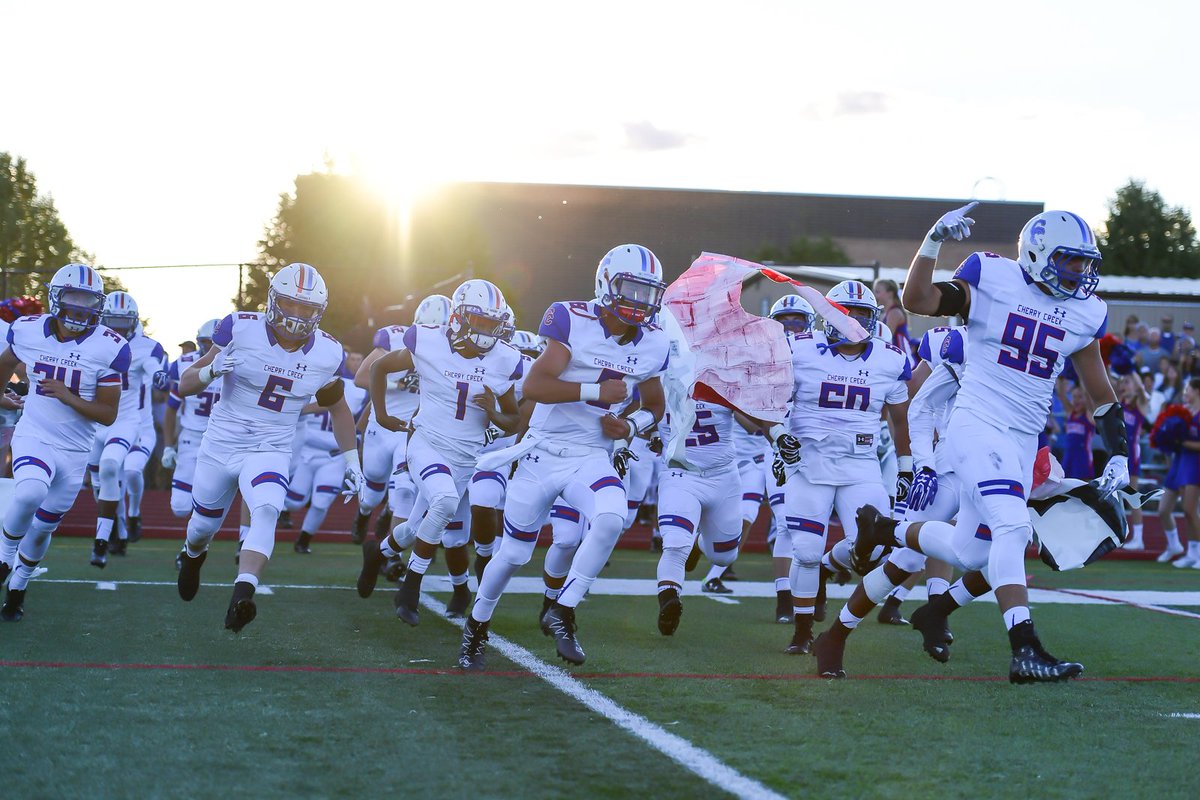 9Preps's tweet photo. PHOTOS: @RegisJesuitHS vs @CreekFB Friday game #copreps #9sports @RJHSFootball @creeksports https://t.co/dMRXS4yaAk https://t.co/NyX3jN9pmz