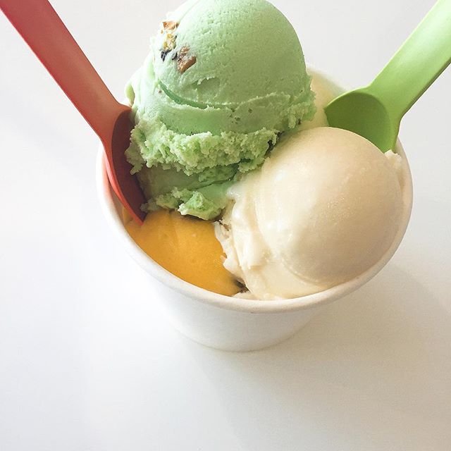 saffronroseic's tweet photo. What's you favorite flavor combo at Saffron and Rose? https://t.co/290tWCVrY6