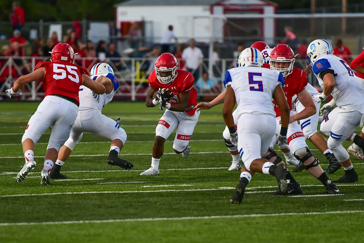9Preps's tweet photo. PHOTOS: @RegisJesuitHS vs @CreekFB Friday game #copreps #9sports @RJHSFootball @creeksports https://t.co/dMRXS4yaAk https://t.co/NyX3jN9pmz