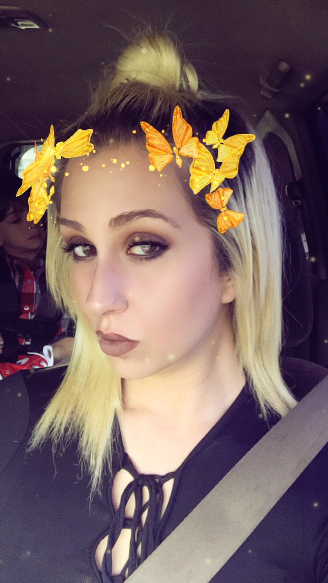 rarebluerose's tweet photo. #SelfieSaturday #snapchat #SaturdayAfternoonGroove #shopping # oh and my lace up bodysuit from @FashionNova ❤️❤️ https://t.co/4QnHSMzE3l