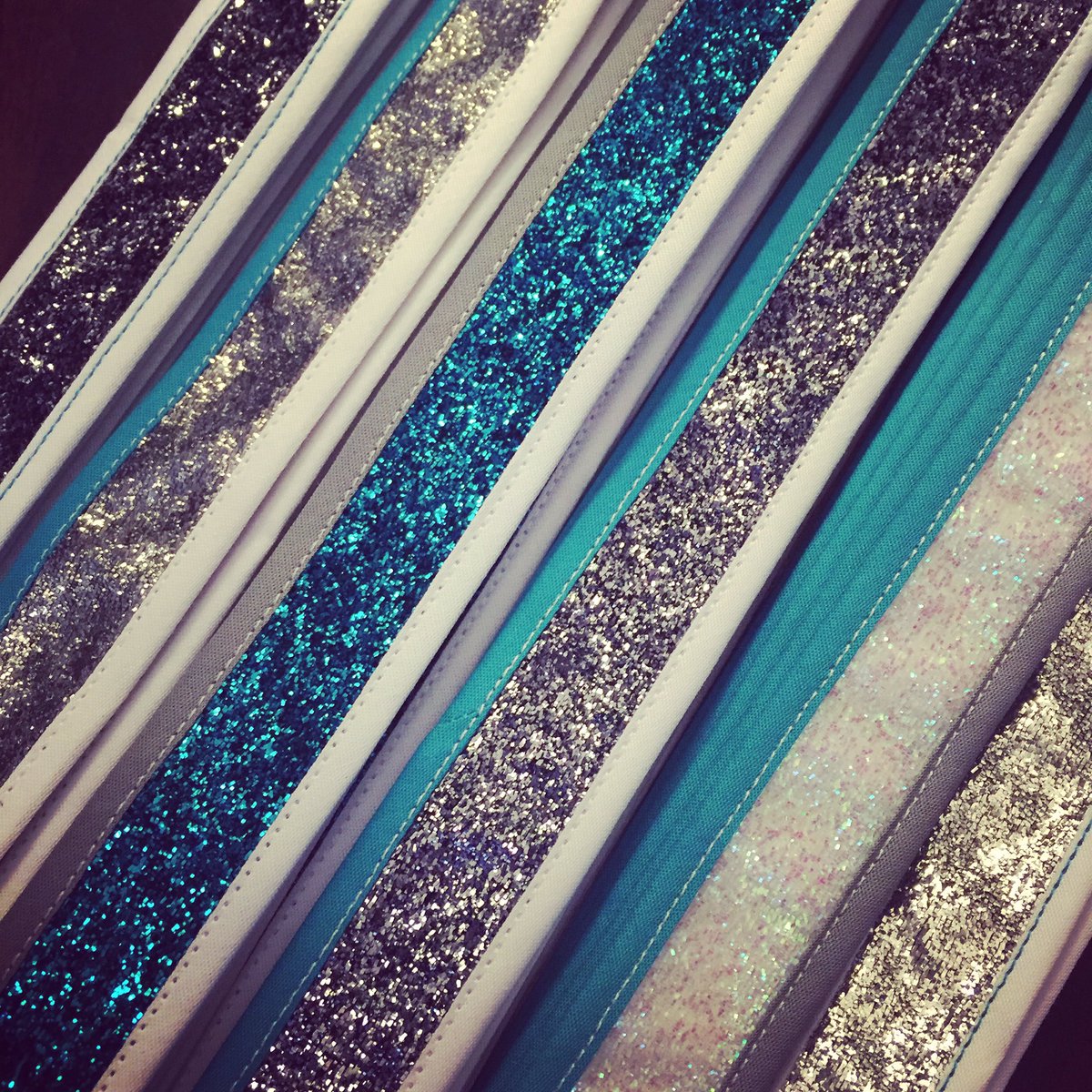 Glitterbandz's tweet photo. @basebypros branded Glitterbandz are underway! #gbz #glitterbandz #basebypros #softball #bbp https://t.co/3aswjISDgI