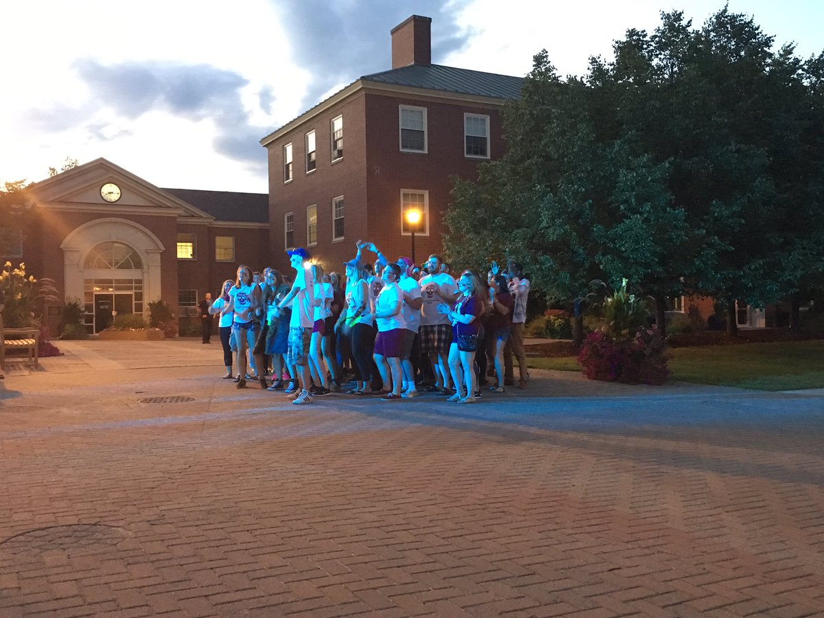 STUResidence's tweet photo. Raiders kicking it off! @HARRINGTONSTU16 @StThomasU @STUpossible #CheerOff2016 https://t.co/F5vuEBiRXv