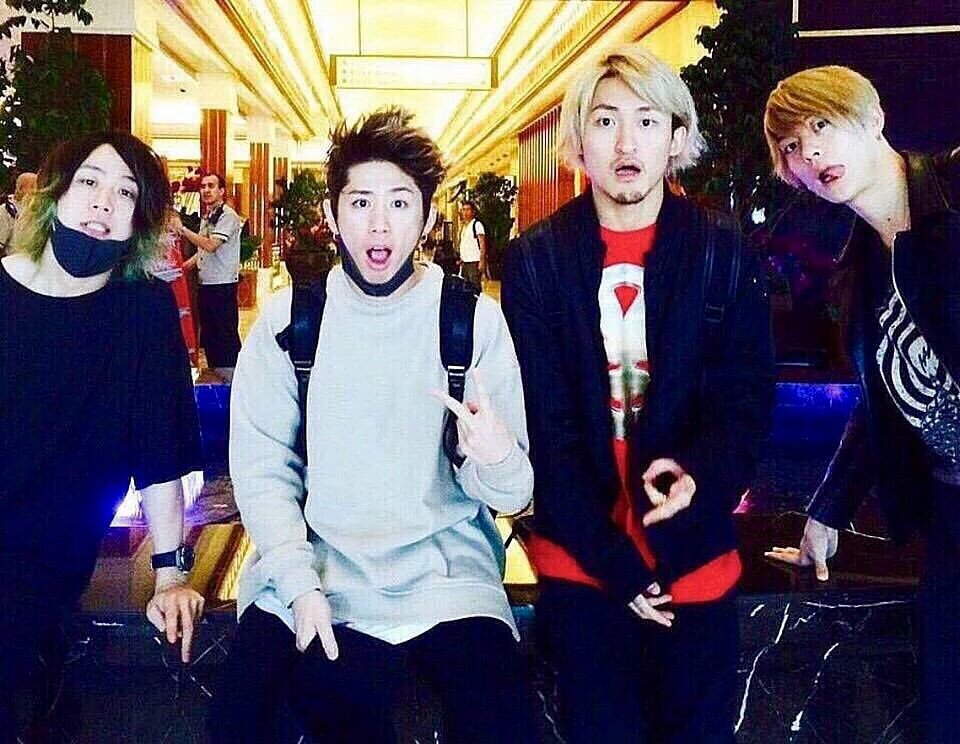 SHUMIAKA_mao's tweet photo. ryota  お誕生日おめでとう！！😭 https://t.co/GmtCTfINjw