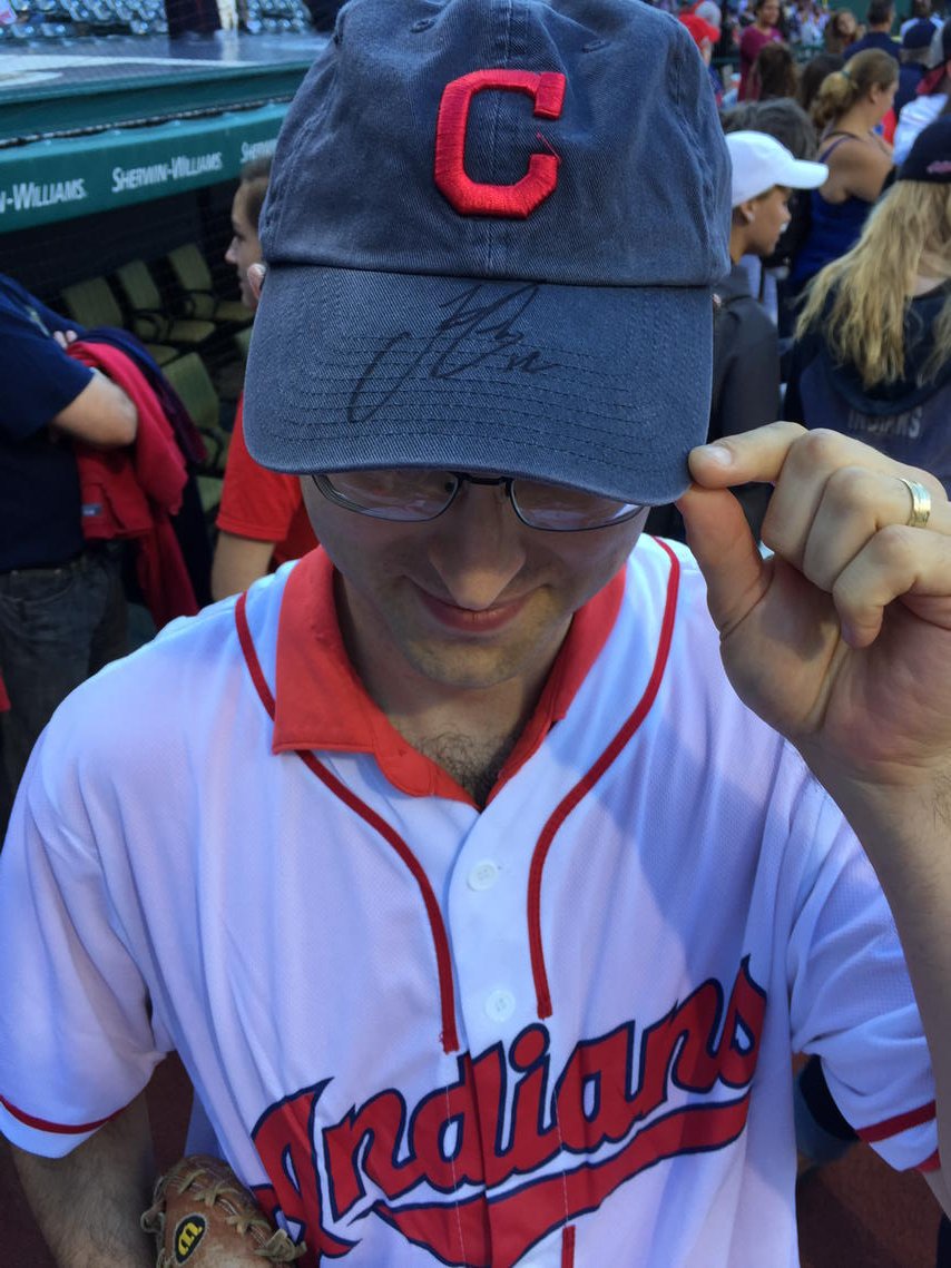 JeffreySingler's tweet photo. @Lindor12BC signed my hat then went 4 for 4 plus a walk in a very exciting Indians win tonight! #gratefulfan https://t.co/24sAzSIWVC