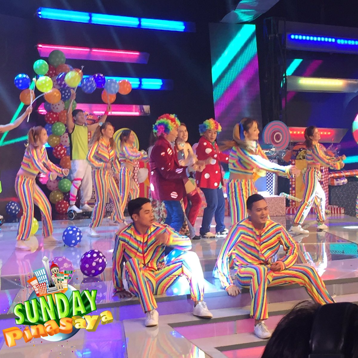 SundayPinasaya's tweet photo. Simula na ng birthday celebration dito sa #HappyBirthdaySPS!!! 🎉 https://t.co/D3az5JCsQI