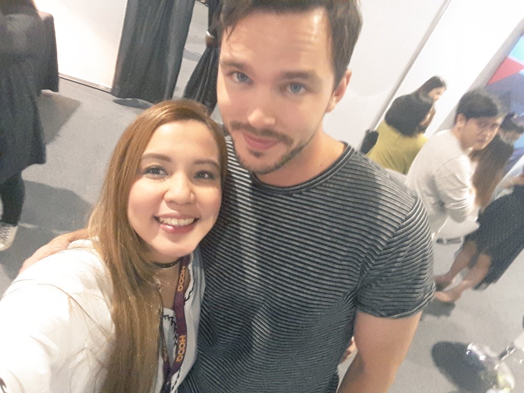 nikkiviola_'s tweet photo. So honored to have hosted for you here in MNL, @NicholasHoult!!! :) Hope you enjoyed your stay here!!! :)) #apccph https://t.co/faZTzsw7hd