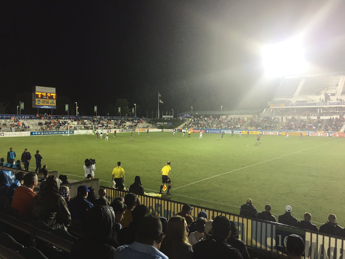 geoflevine's tweet photo. Got the whole crew out tonight... Rain and all!!! #GoRailHawks https://t.co/x43T9QtVdc