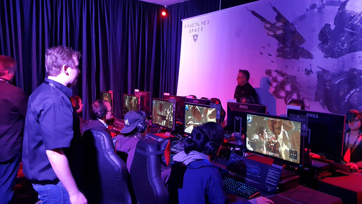 worldblee's tweet image. Taking team space combat to a new level at PAX with my bros from #fracturedspace. #ECG