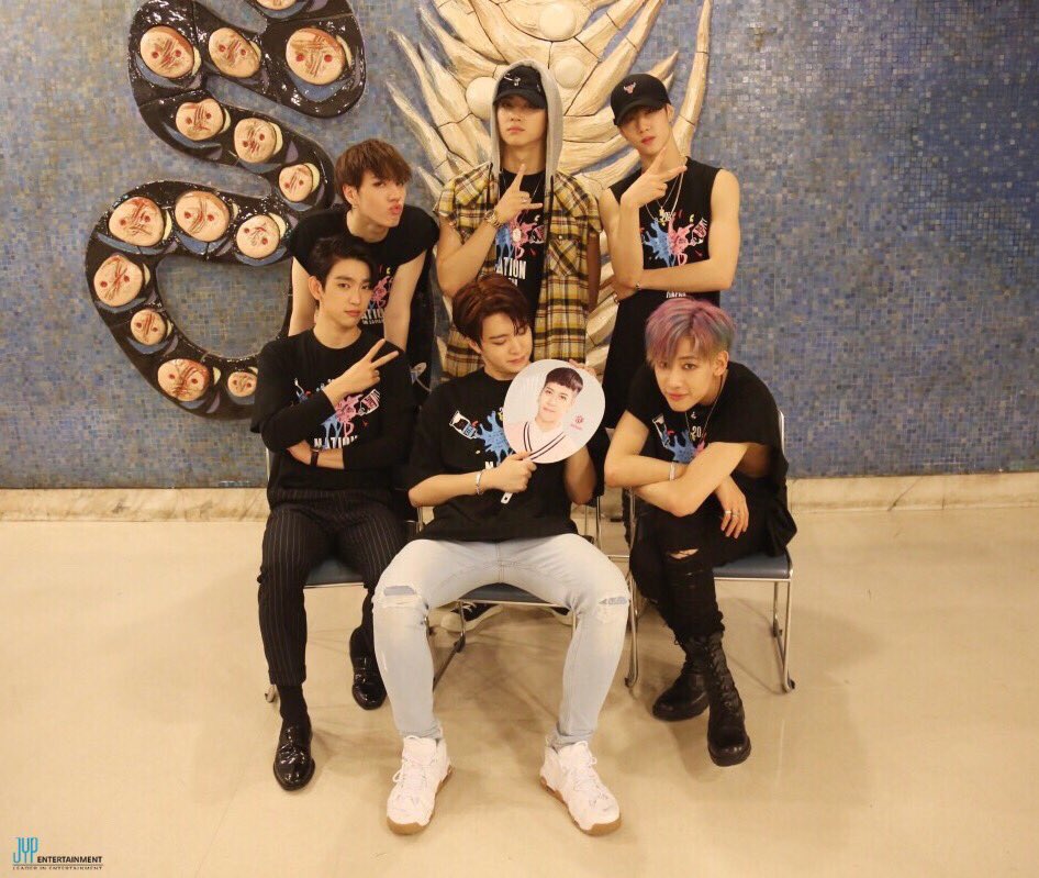 bri11iant_'s tweet photo. 이사진이뻐죽게따... https://t.co/IHvHXmxuA7