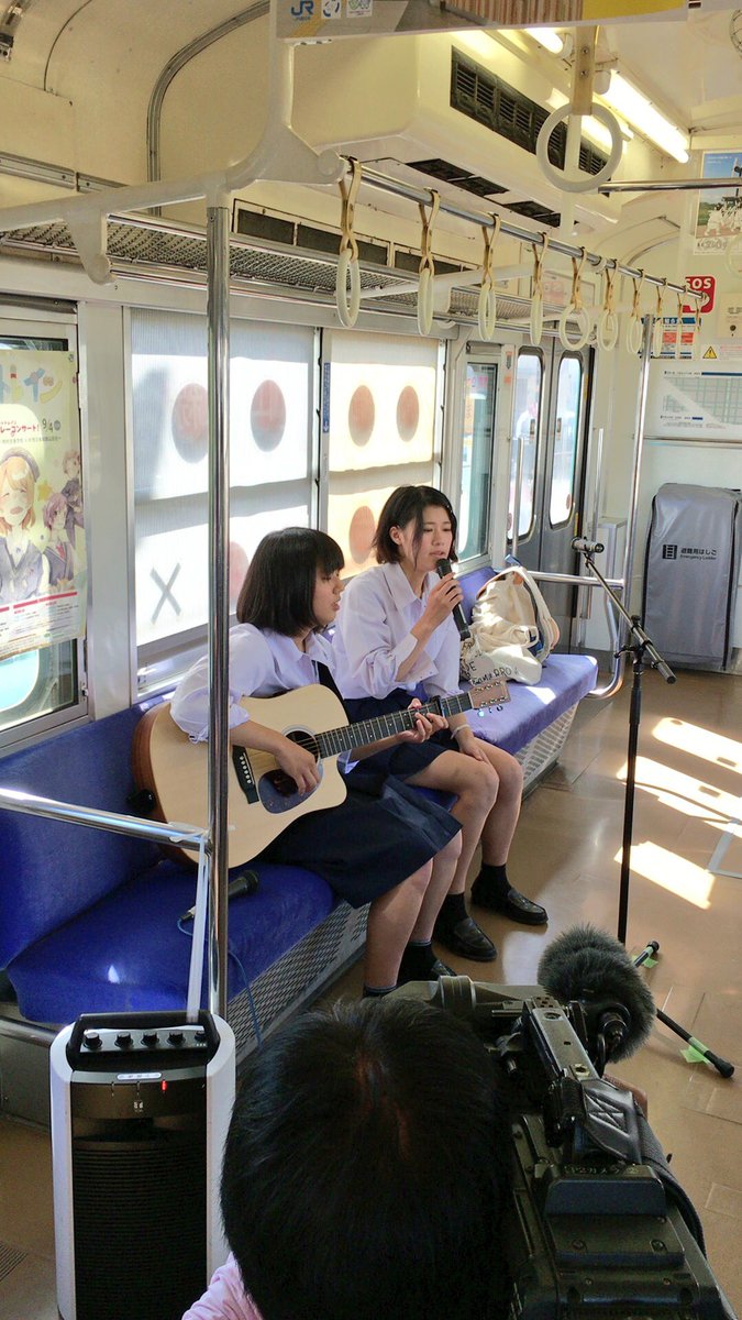 Wbs和歌山放送 アートトレイン 出発 和歌山 9 23 橋本 11 29 軽音楽 吹奏楽 和太鼓と続きます 橋本 13 40 和歌山 15 も 和歌山駅と高野口駅では駅コンサートも Jr西日本 和歌山線 アートトレイン