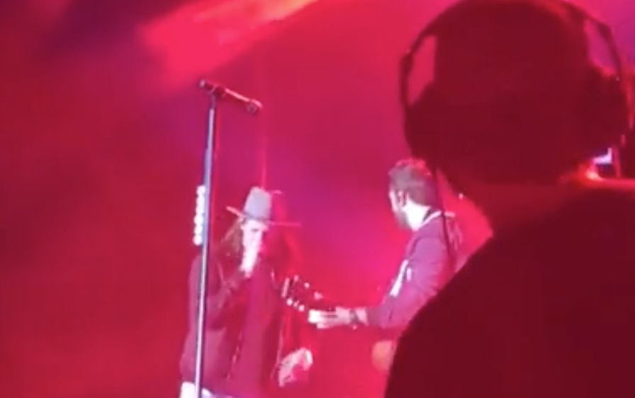 981THEBULL's tweet photo. THAT WAS AWESOME! @FLAGALine @ThomasRhett https://t.co/9AsdU6B39c