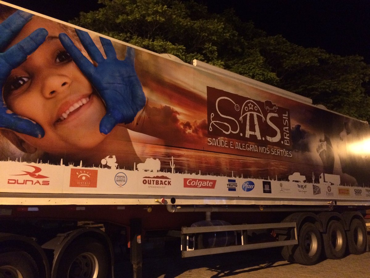 OutbackBrasil's tweet photo. Projeto social SAS Brasil posicionado em Cavalcante, cidade por onde vai passar o rally #Sertoes2016 #RallyOutback https://t.co/s9nTaeXrsF