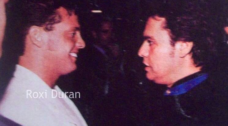RadioTuYYoLM's tweet photo. Dos grandes de la música en español. A manera de homenaje póstumo para el "Divo de Juárez". #LuisMiguel #JuanGabriel https://t.co/ks0J7TCaLs